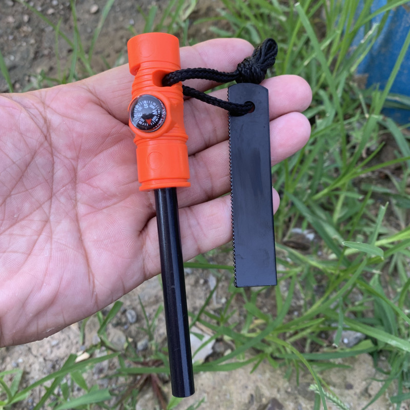 Survivor Long Style Three-in-O - Ferro Rod Striker recensie en prijs
